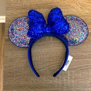 2020 Minnie Mouse ears authentic Disney Parks edition plus black and gold ears